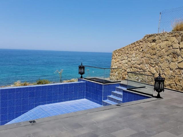 5+1 NEW VILLA WITH GIRNE BAHÇELİ FOR RENT NEW FURNITURE WILL BE PURCHASED (131023Mr01)