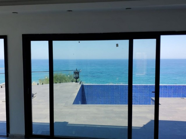 5+1 NEW VILLA WITH GIRNE BAHÇELİ FOR RENT NEW FURNITURE WILL BE PURCHASED (131023Mr01)