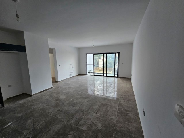 KYRENIA CENTER 2+1 FLAT FOR SALE (300523Mr10)