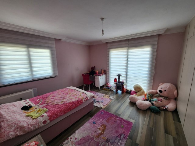 GIRNE OZANKÖY 4+1 VILLA FOR SALE ALSO HAS A BASEMENT FLOOR (200723Mr04)