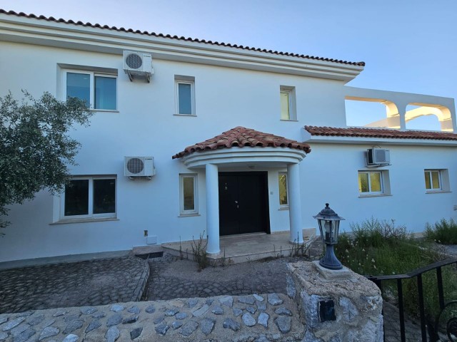 KYRENIA OZANKÖR 4+1 VILLA ZU VERKAUFEN (290923Mr01)