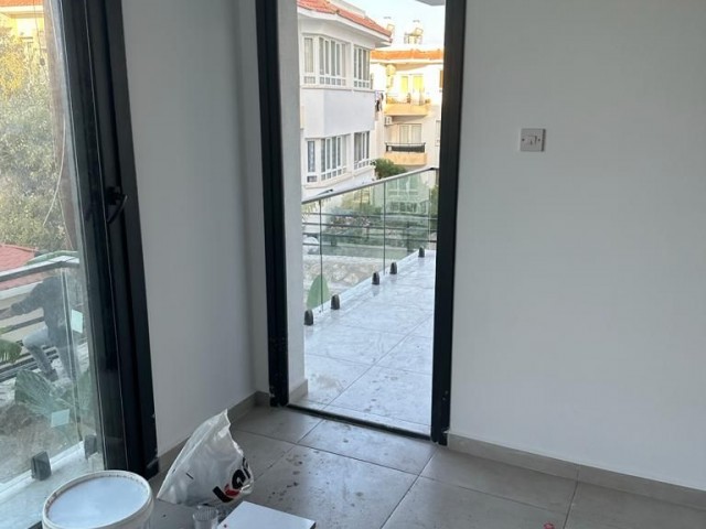 SATILIK GİRNE ALSANCAK 2+1 BAHÇELİ SIFIR DAİRE (051123Dep04)