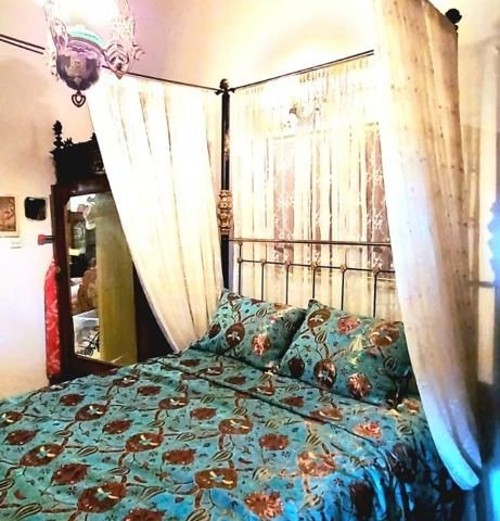 KYRENIA LAPTA 7-ZIMMER-BOUTIQUE-HOTEL ZU VERKAUFEN (170623Mr01)