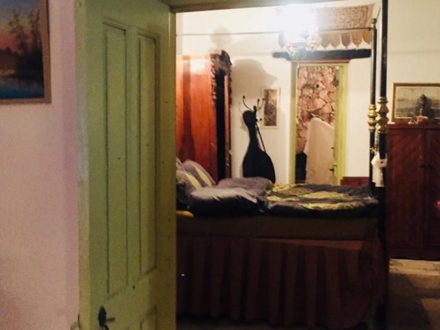 KYRENIA LAPTA 7-ZIMMER-BOUTIQUE-HOTEL ZU VERKAUFEN (170623Mr01)