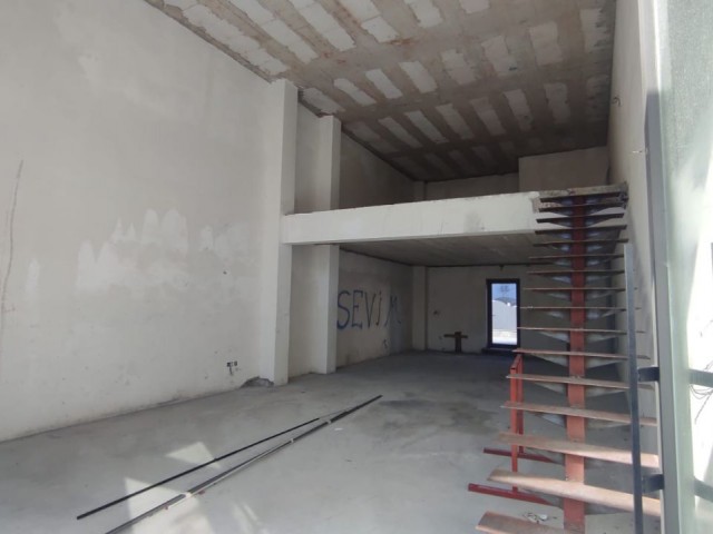 KYRENIA CENTRAL SHOP FOR RENT (071123Mr04)