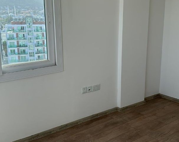 SATILIK GİRNE MERKEZ 3+1 DAİRE GÜVENLİK JENERATÖR VE HAVUZLU SİTE(071123Dep05)