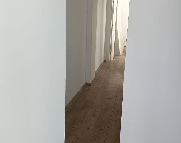 SATILIK GİRNE 2+1 PENTHOUSE (071123Dep09) GÜVENLİK JENERATÖR ASANSÖR VE ORTAK HAVUZLU SİTE