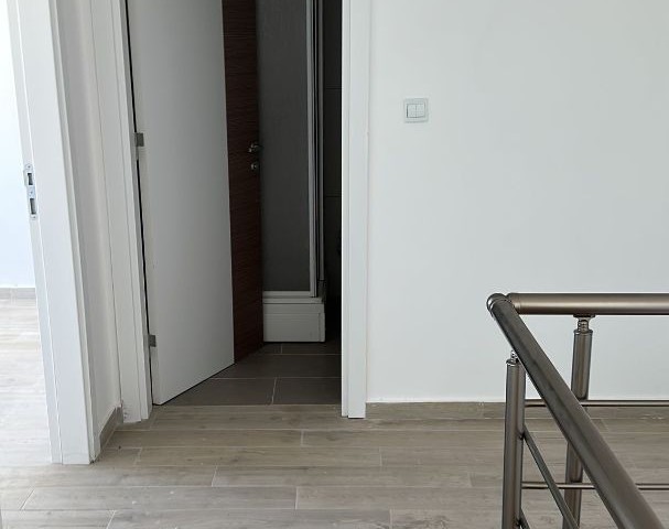 SATILIK GİRNE MERKEZ 4+1 DUPLEX DAİRE (071123Dep10) GÜVENLİK JENERATÖR ASANSÖR VE ORTAK HAVUZLU SİTEDE 