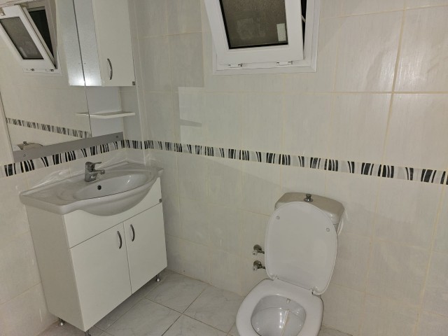 SATILIK GİRNE MERKEZ KOMPLE BİNA (6 ADET 3+1 DAİRE VAR. 4 DAİRE EŞYALI 2 DAİRE KISMI EŞYALI)