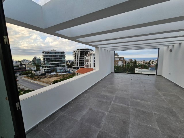 KYRENIA CENTER 3+1 PENTHOUSE ZU VERKAUFEN (300523Mr10)