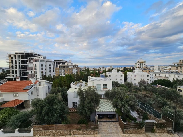 KYRENIA CENTER 3+1 PENTHOUSE ZU VERKAUFEN (300523Mr10)