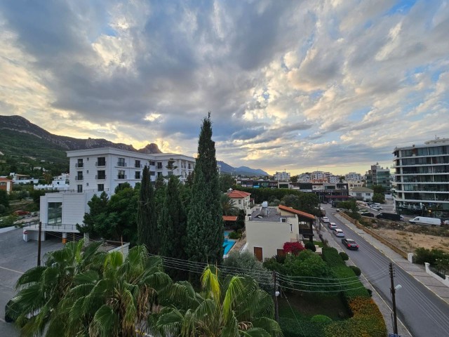 KYRENIA CENTER 3+1 PENTHOUSE ZU VERKAUFEN (300523Mr10)