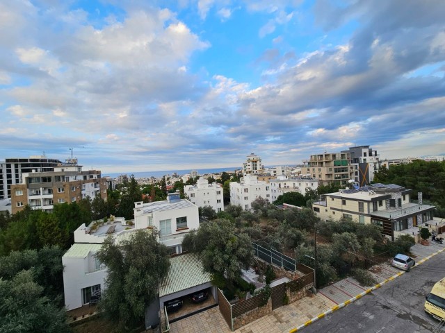 KYRENIA CENTER 3+1 PENTHOUSE ZU VERKAUFEN (300523Mr10)