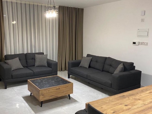 KYRENIA CENTER 2+1 WOHNUNG ZU VERMIETEN (261223MM02)