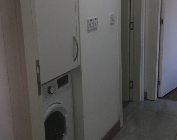 Продается меблированная квартира 2+1 в центре Кирении с одной ванной комнатой