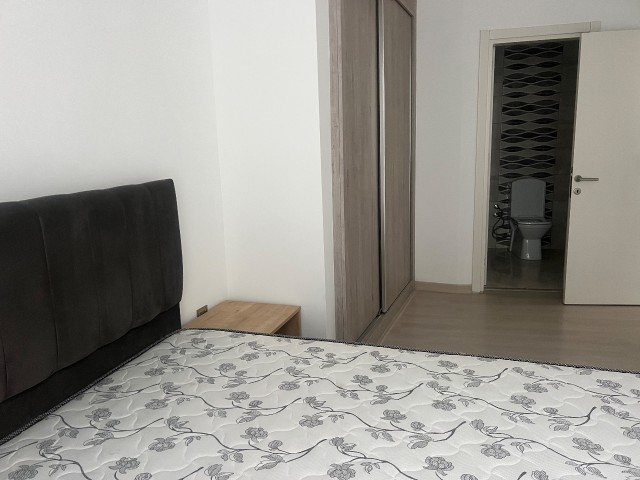 Kyrenia Zentrum 2+1 Wohnung zu vermieten 2 Badezimmer WC