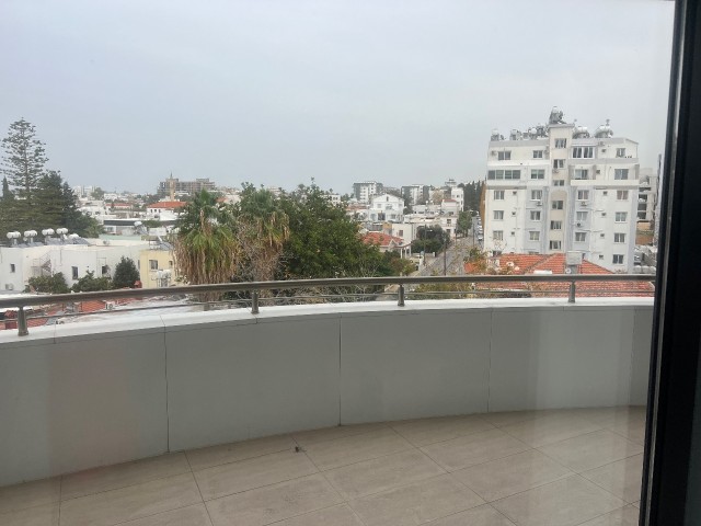 Kyrenia center 2+1 flat for rent