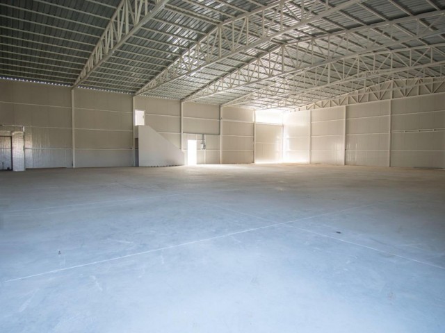 4 OFFICES AVAILABLE IN NICOSIA ALAYKÖY WAREHOUSE FOR SALE (040124Ak01)