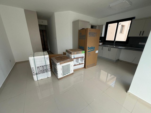 NICOSIA GÖNYELİ 2+1 WOHNUNG ZU VERKAUFEN (090124İL03)