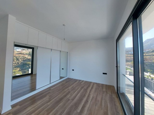 KYRENIA ARAPKÖY 3+1 ULTRA LUX VILLA FOR SALE (240124Ak02)