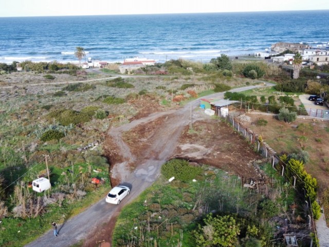 Land for sale in Karsiyaka close to the sea can be purchased