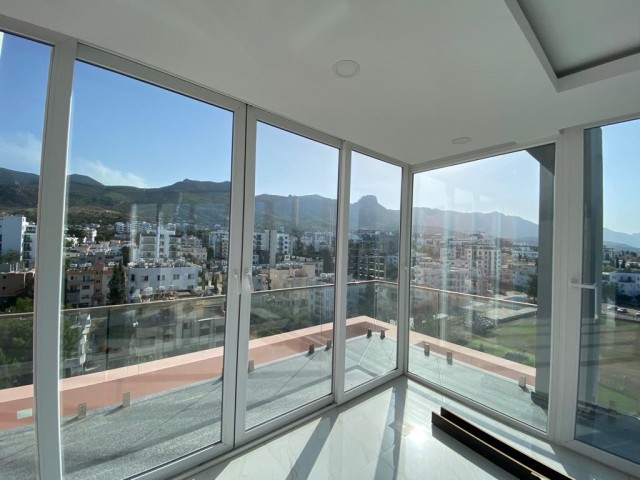 4+1 Kyrenia center penthouse