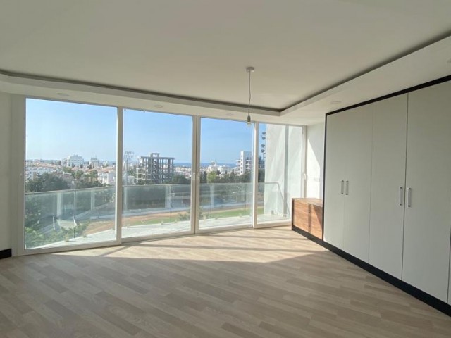 4+1 Kyrenia center penthouse