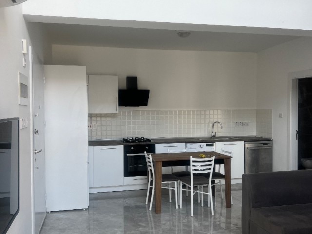 2+1 flat for rent near Alsancak merit park