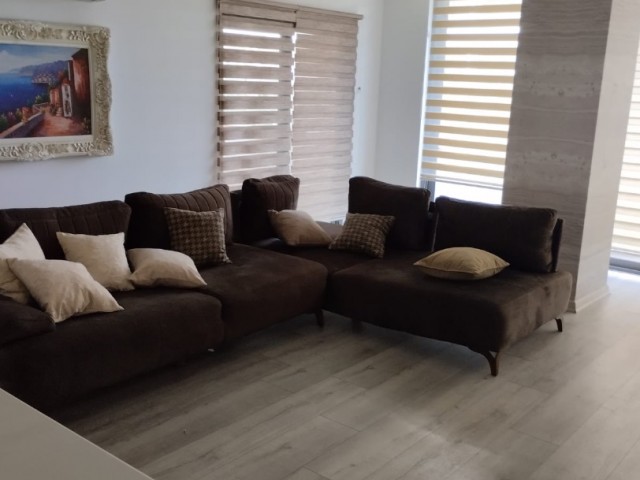 Kyrenia center 2+1 flat for rent