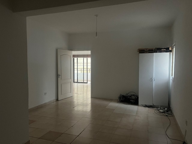 Kyrenia center 3+1 for rent