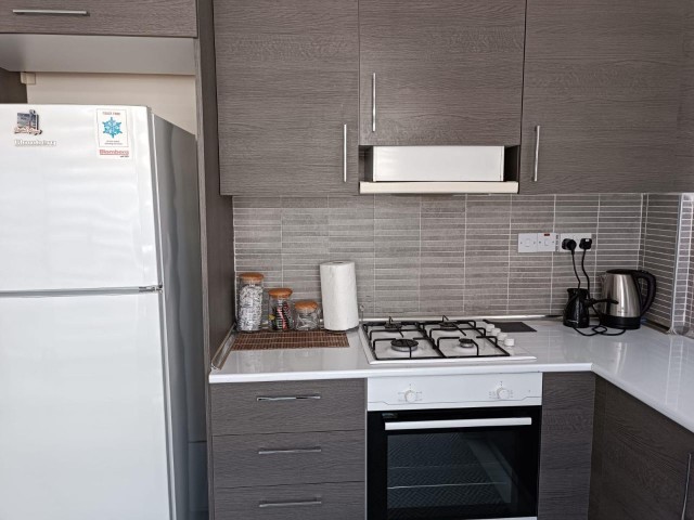 Kyrenia Zentrum 2+1 Wohnung zu vermieten