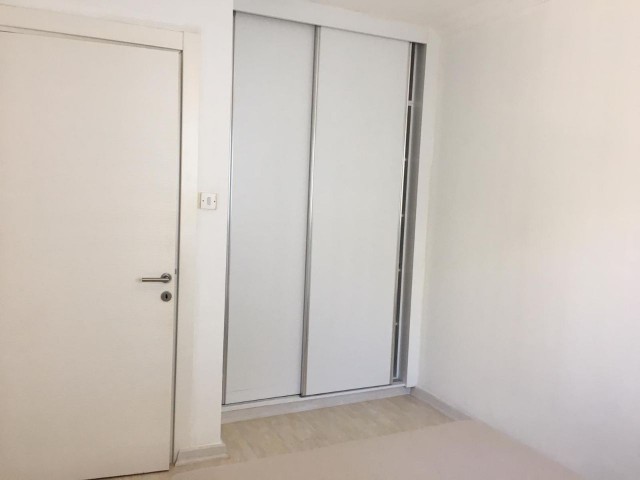 Kyrenia Zentrum 2+1 Wohnung zu vermieten