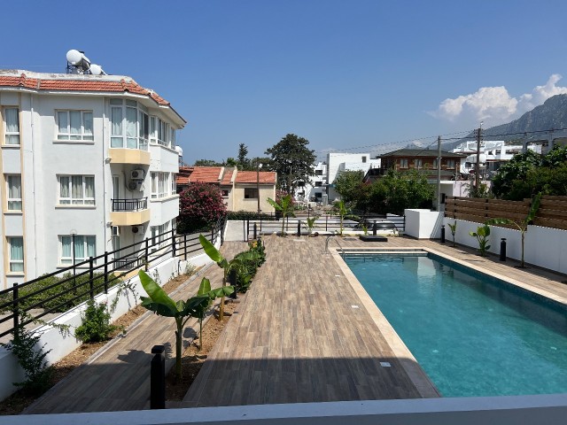 Продается квартира 2+1 недалеко от отеля Alsancak Riverside, аптеки на рынке Атакара и пляжа Камелот.