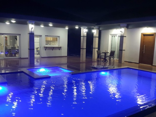 Alsancak 4+2 Luxusvilla