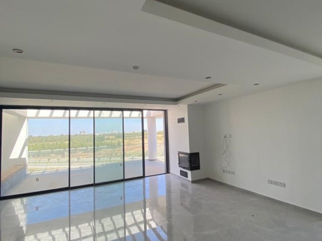 Lefkoşa Metehan'da 2+1 Lüks Eşyalı ve ya Eşyasız Kiralık  Penthouse (Full Klimalı+Şömine+barbekülü)