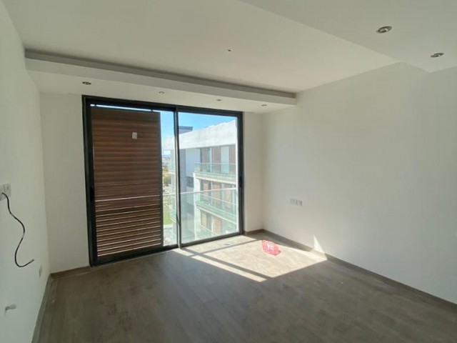 Lefkoşa Metehan'da 2+1 Lüks Eşyalı ve ya Eşyasız Kiralık  Penthouse (Full Klimalı+Şömine+barbekülü)