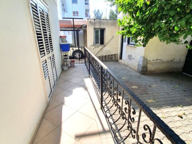 Ground Floor Apartment for Commercial Rent in the Köşklüçiftlik District of Nicosia! ** 