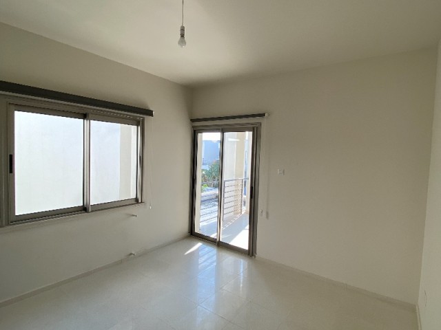 Küçük Kaymaklı’da 3+1 Eşyasız Lüks Kiralık Villa (Aylık Ödeme)