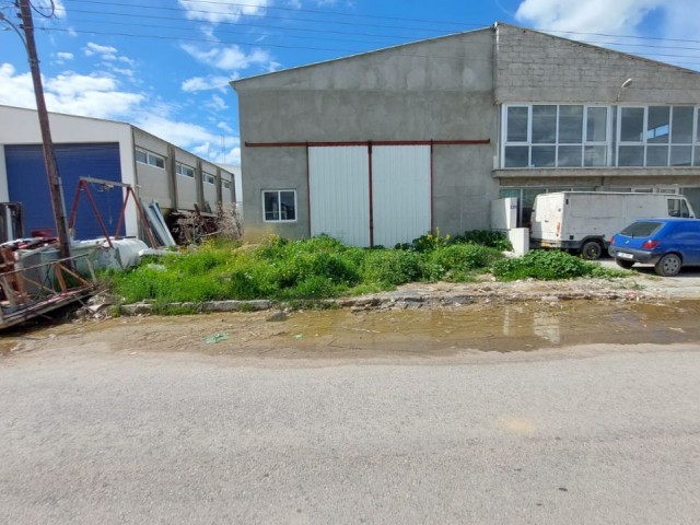 Commercial For Sale in Nicosia Alayköy Industrial Zone ** 