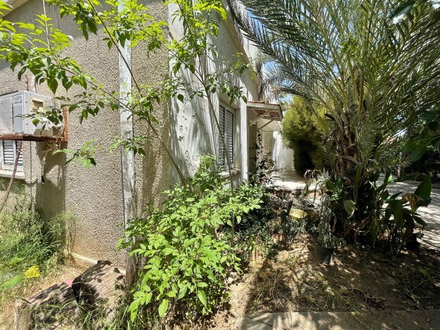 Einfamilienhaus Mit Garten Zur Miete In Einem Pavillon ** 