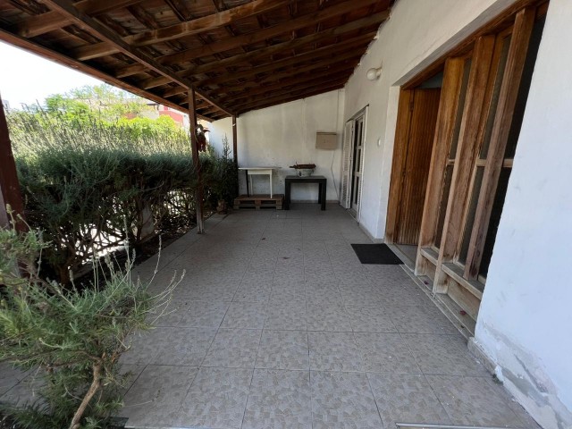 3 Schlafzimmer Doppelhaus mit Garten zum Verkauf in Nikosia kleines Kaymakli ** 