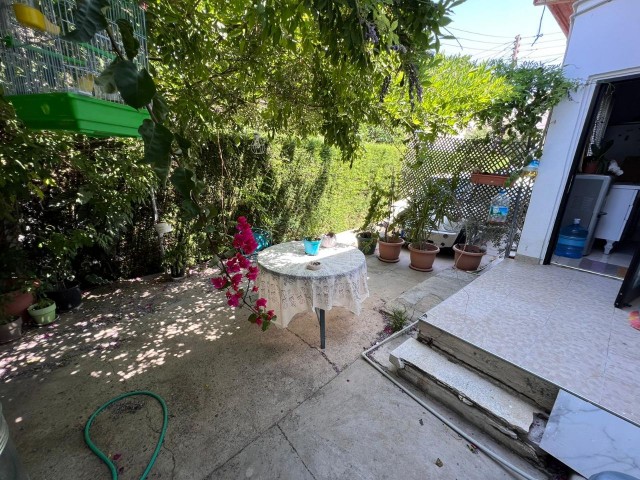 3 Schlafzimmer Doppelhaus mit Garten zum Verkauf in Nikosia kleines Kaymakli ** 