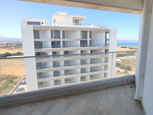 1+1 Türkische Kokanli Wohnung mit Blick auf das Meer und den Berg in Lefke Gaziveren Möbliert **  ** 