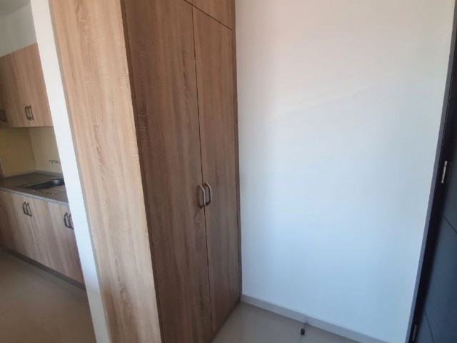 Voll möblierte 2 + 1 Wohnung zur Miete in zentraler Lage in Nikosia Yenikent! ** 