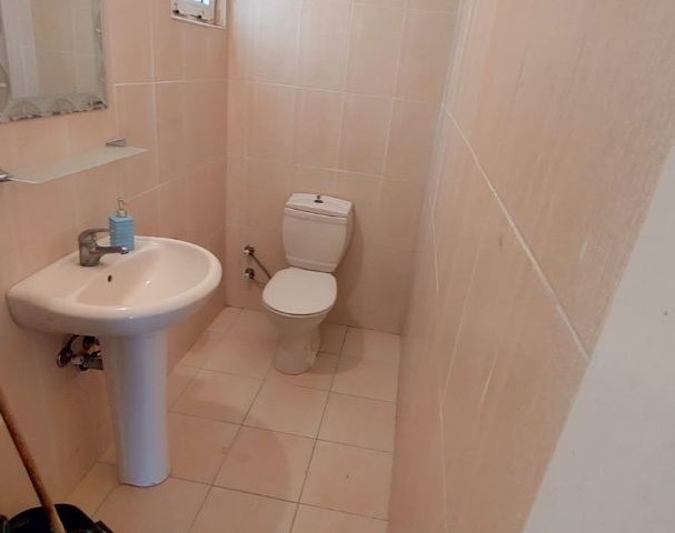 Lefkoşa Küçük Kaymaklı Yeni Pazar Yeri Bölgesinde Satılık Full Eşyalı Daire 