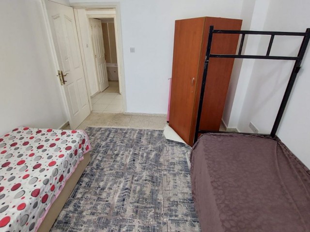 Lefkoşa Küçük Kaymaklı Yeni Pazar Yeri Bölgesinde Satılık Full Eşyalı Daire 