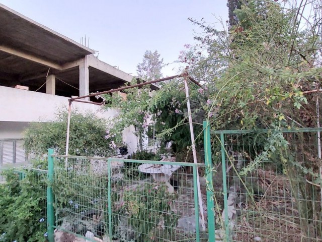 Einfamilienhaus Kaufen in Gönyeli, Nikosia