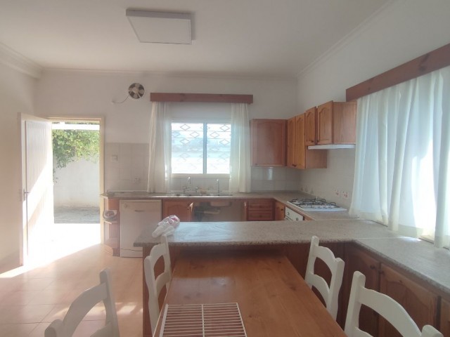 Detached House To Rent in Haspolat, Nicosia