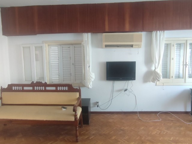 Detached House To Rent in Haspolat, Nicosia