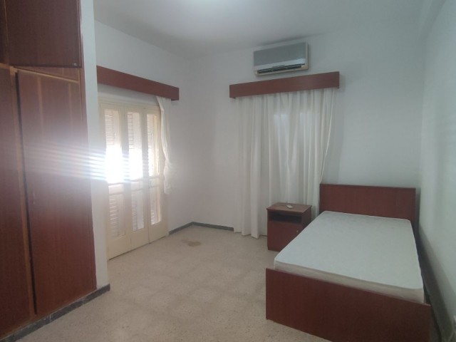 Haspolat merkezde kiralık müstakil ev(eşyalı)